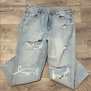 American Eagle Outfitters Light Blue Distressed Mom Jeans